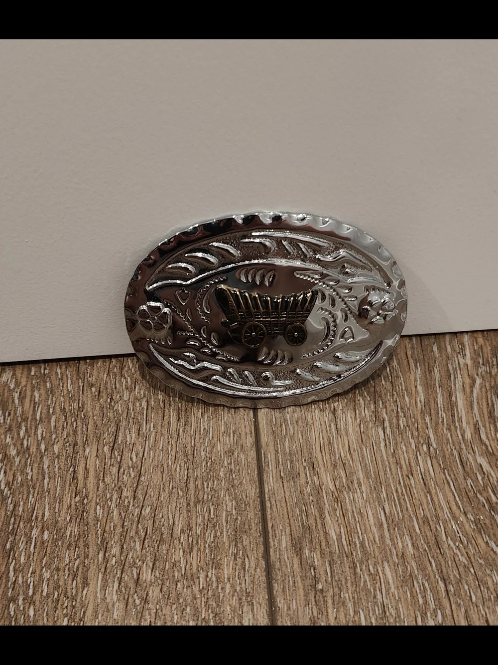 Silver Oval Concho with Wagon Accent Belt Buckle